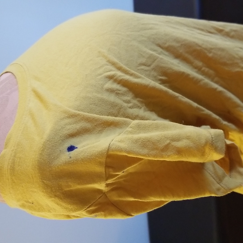 Yellow shirts - Picture 3 of 3
